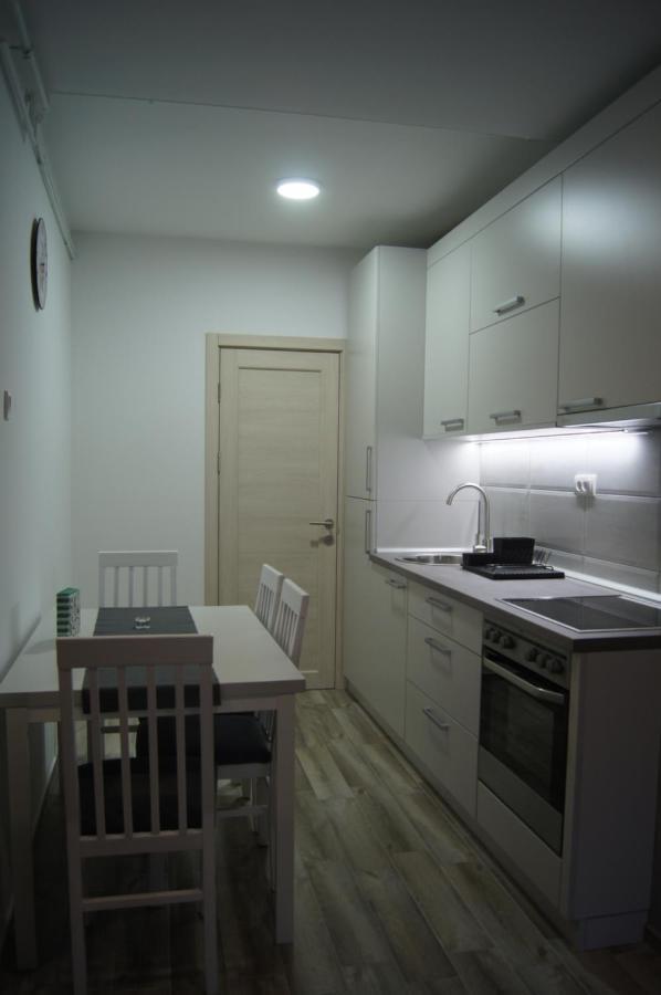 Apartman Una เซรมสกี คาร์ลอฟซี ภายนอก รูปภาพ